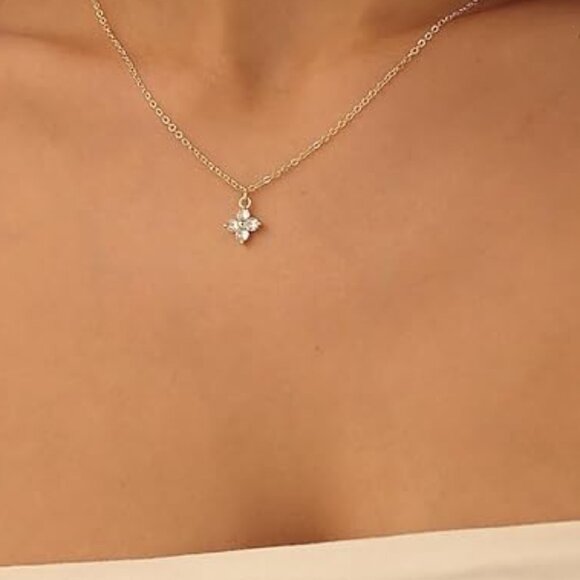 Neiman Marcus 14k Gold Plated Golden Flower Necklace - Picture 3 of 4